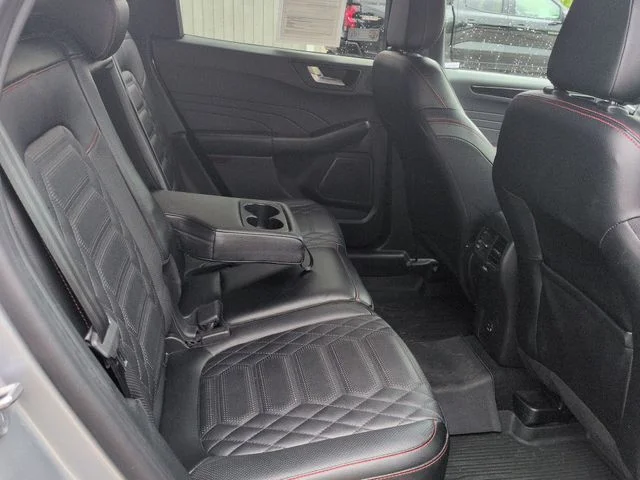 Used 2023 Silver Ford ST-Line Elite image 30