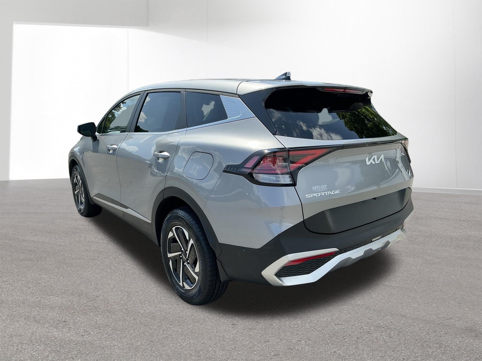 Certified Used 2023 Steel Gray Kia LX image 5