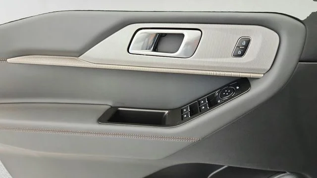 New 2026 Space White Metallic Ford Active image 22