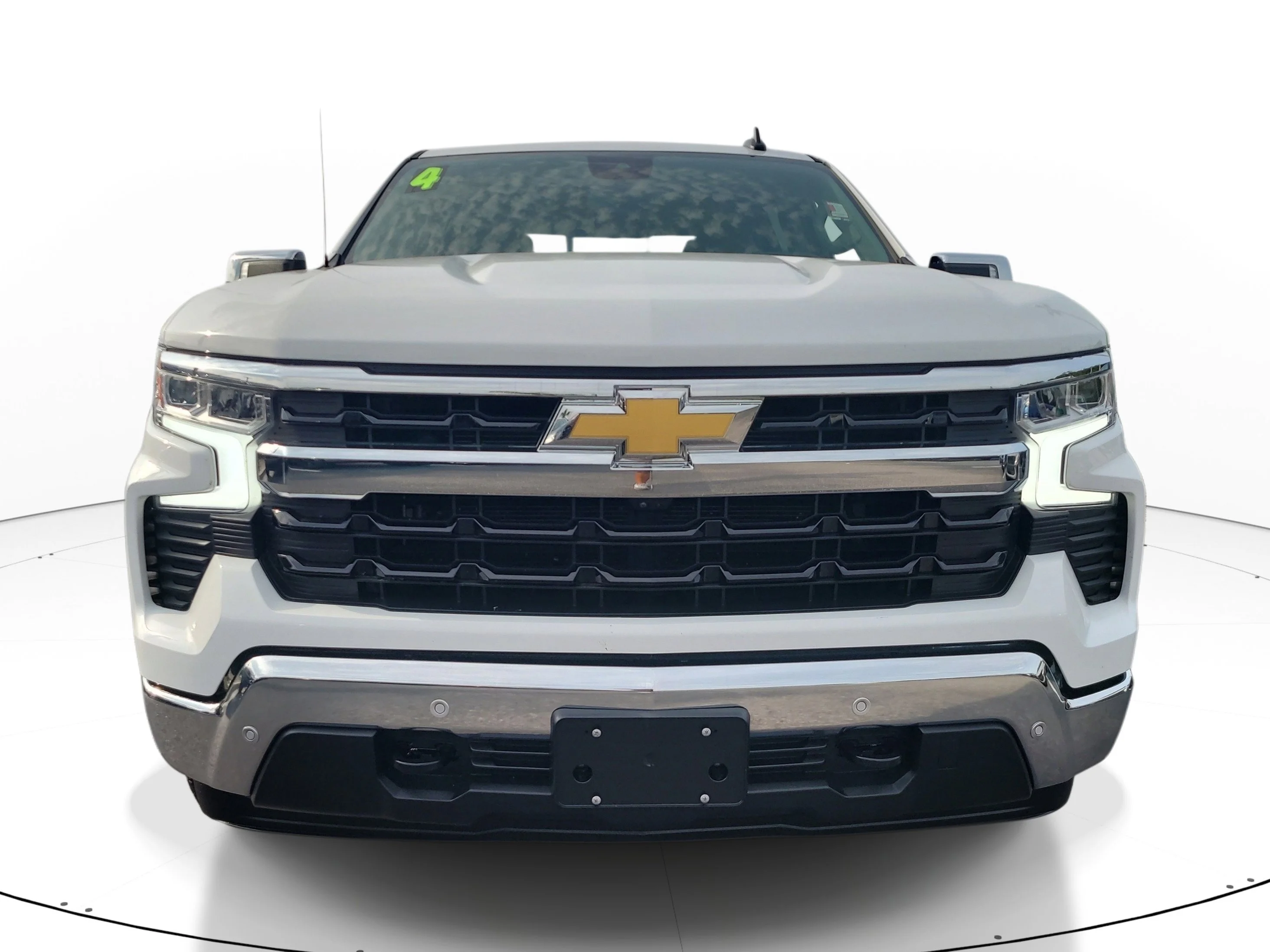 Used 2024 Summit White Chevrolet LT image 2