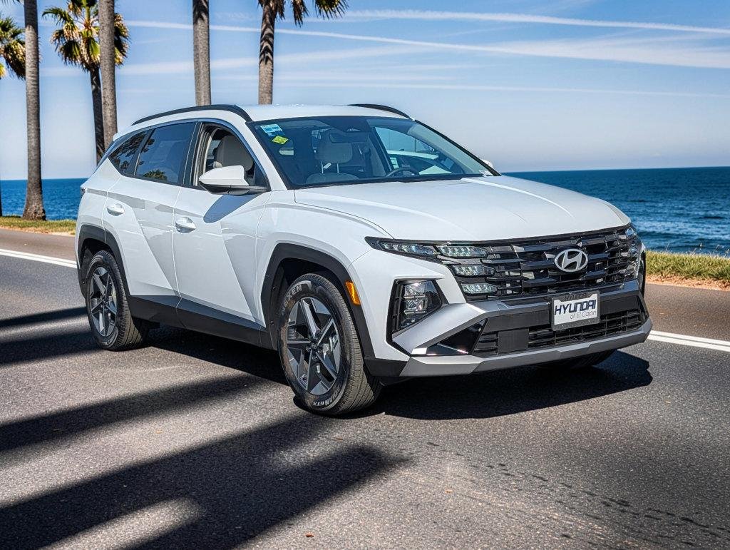 New 2026 White Hyundai SEL FWD image 4