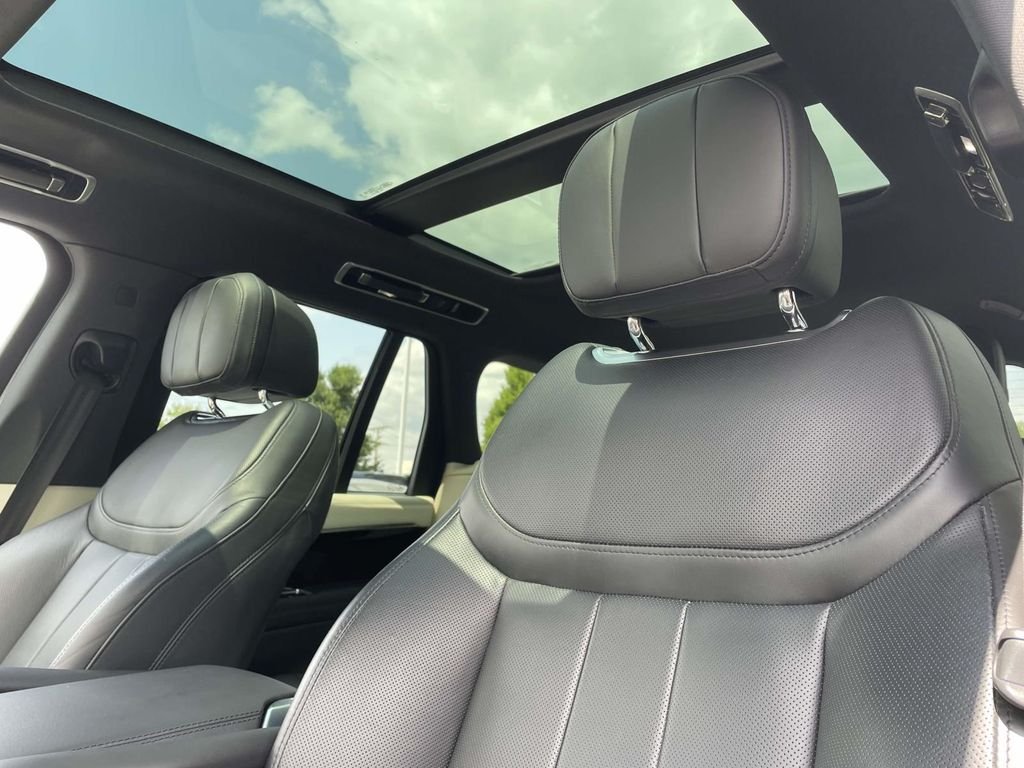 2023 Land Rover Range Rover SE - Photo 15