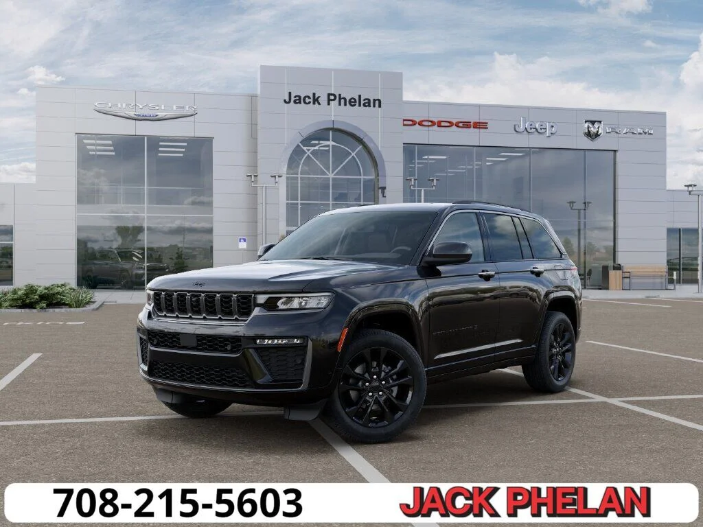 New 2026 Diamond Black Crystal Pearl-Coat Exterior Paint Jeep Limited image 1
