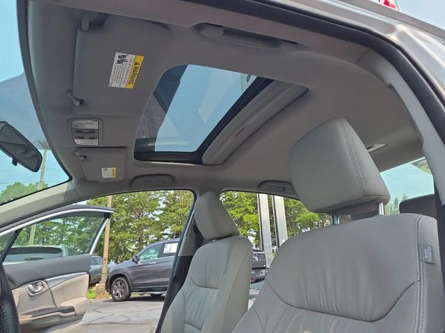 Used 2015  Honda EX-L image 30