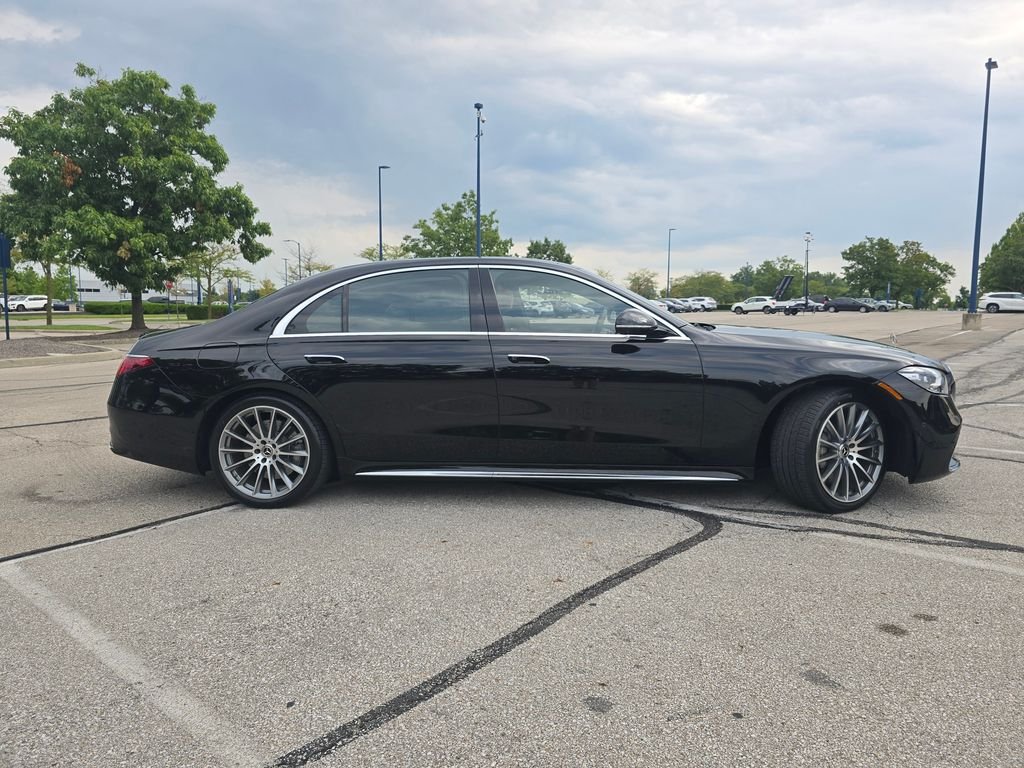 Certified Used 2022 Black Mercedes-Benz S 580 image 19