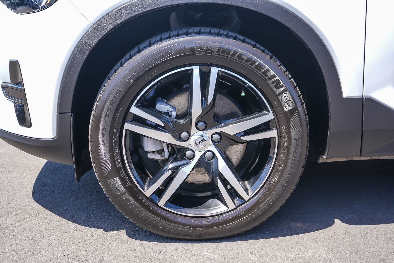 Used 2024 White Volvo  image 11