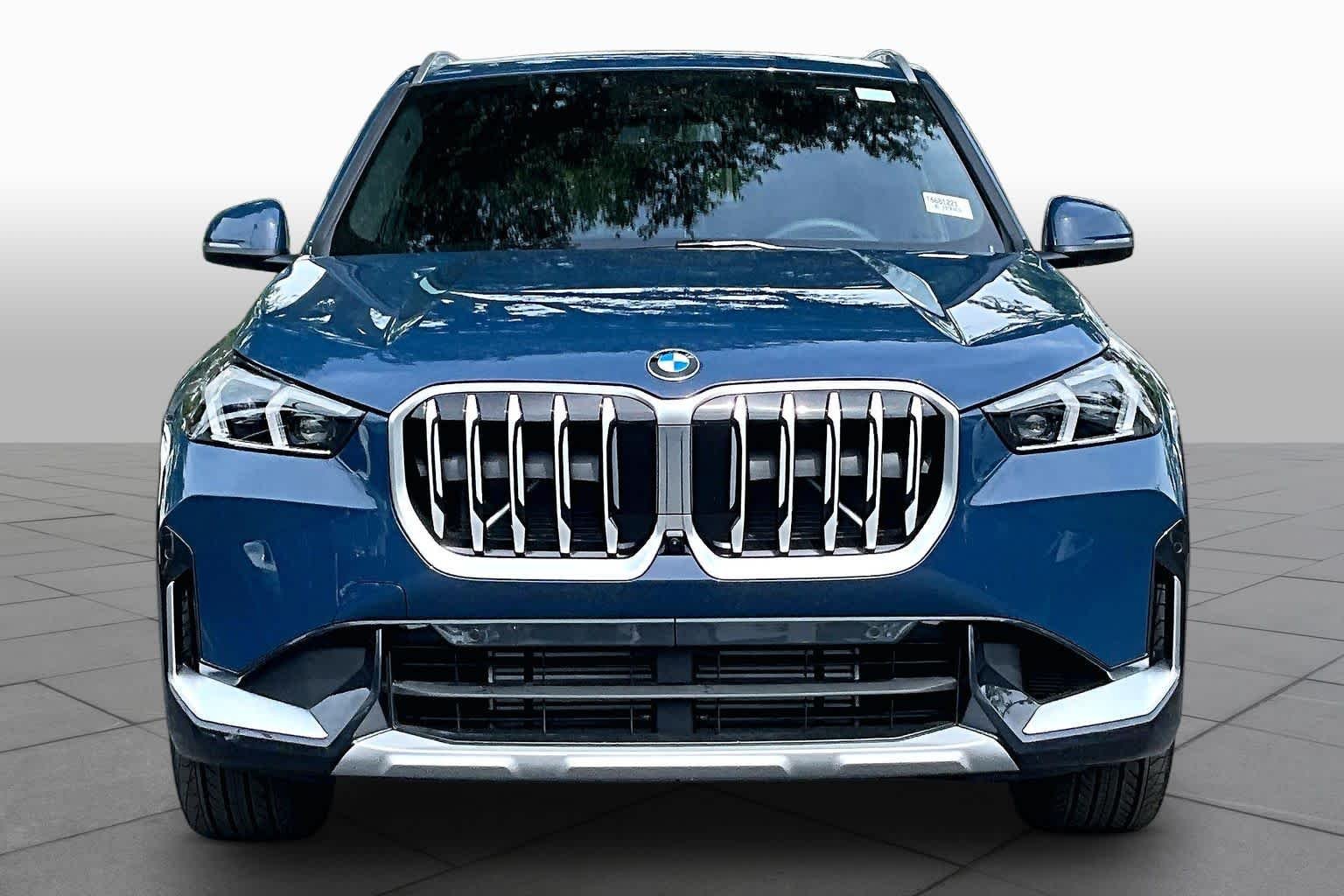 New 2026 Night Dusk Blue Metallic BMW xDrive28i image 3