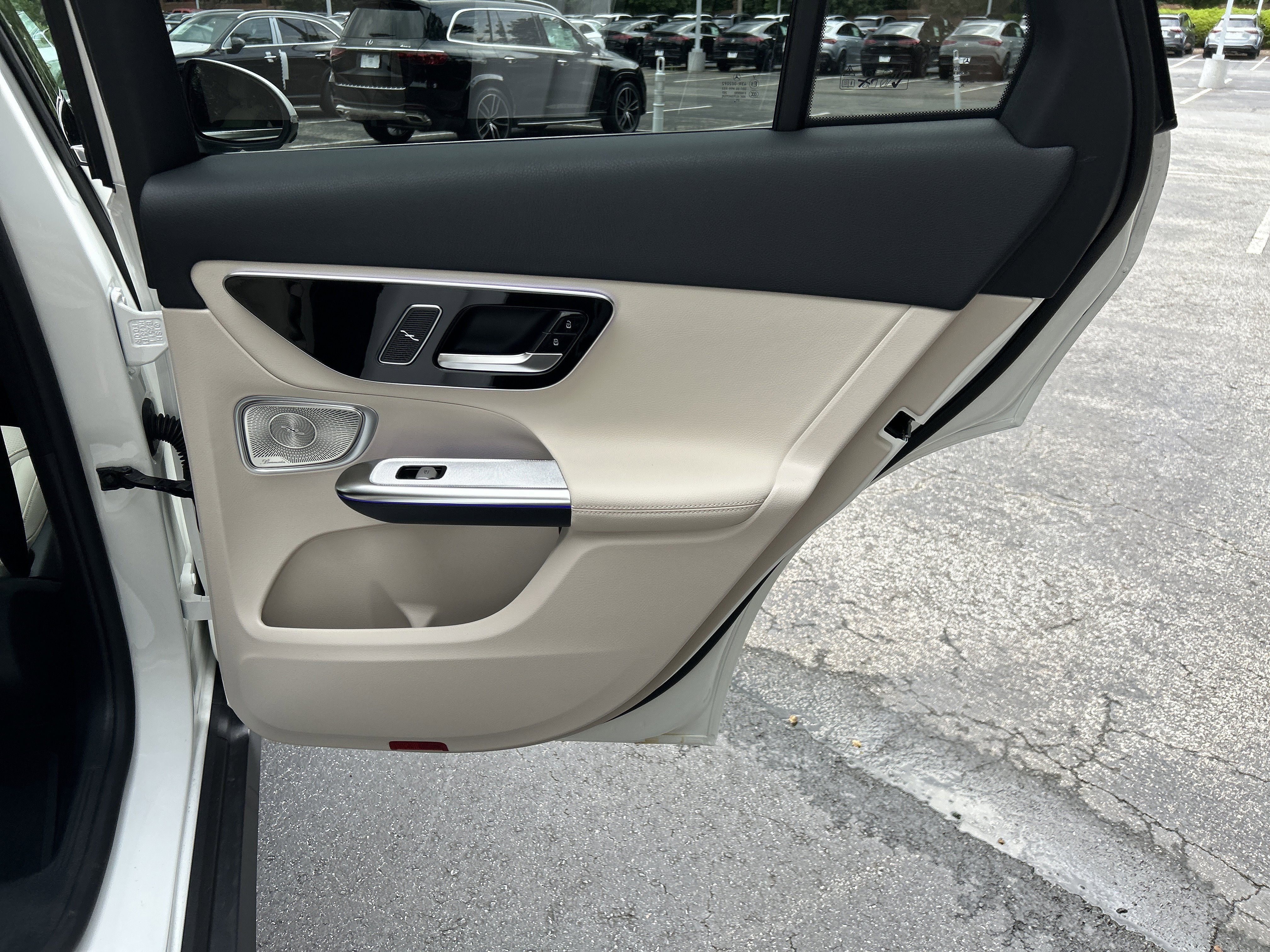 New 2026 Polar White Mercedes-Benz GLC 350e 4MATIC® SUV image 38