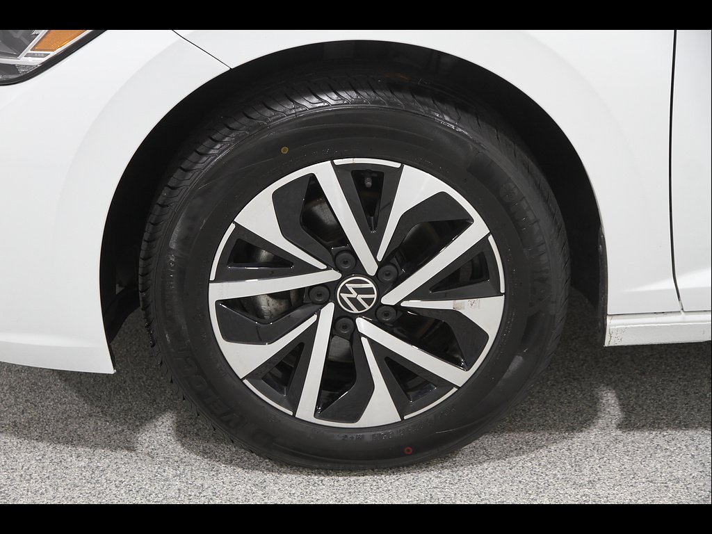 Used 2024 Pure White Volkswagen S image 20