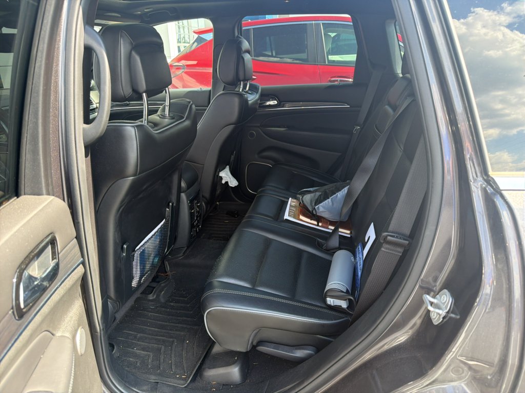 Used 2020 Granite Crystal Metallic Clearcoat Jeep Overland image 8
