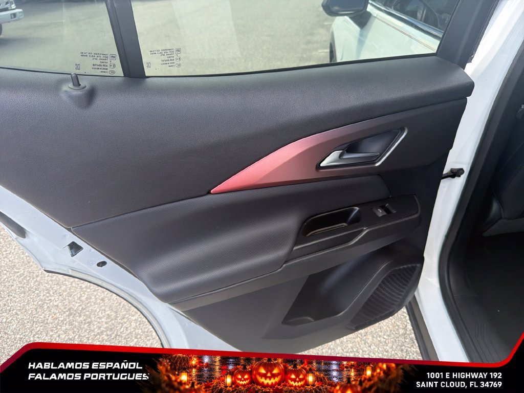 Used 2024 Summit White Chevrolet 2RS image 22