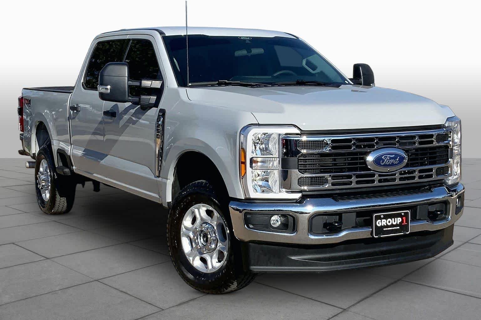 Used 2025 Avalanche Ford XLT image 3
