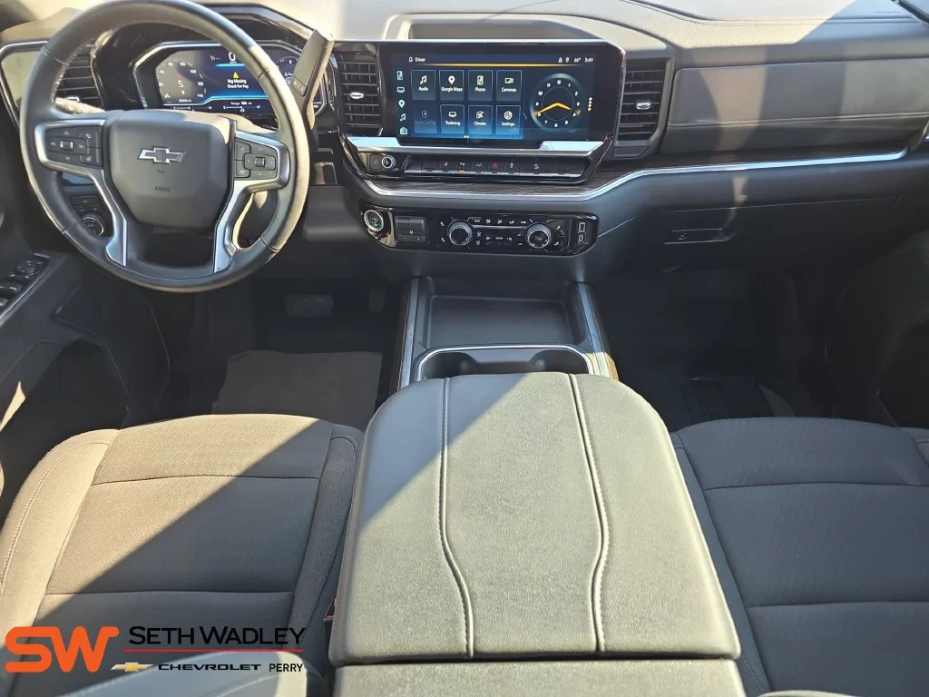 Used 2025 Sterling Gray Metallic Chevrolet LT image 9