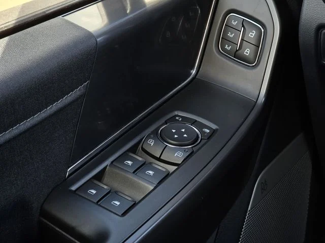 New 2026 Agate Black Metallic Ford Lariat® image 30