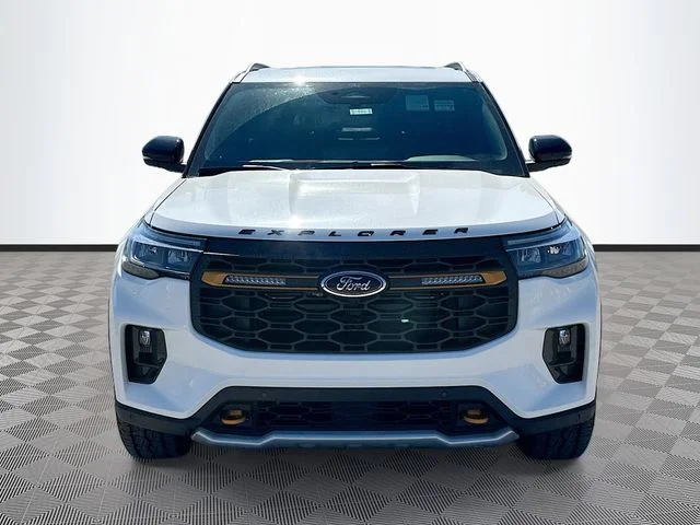 New 2026 White Metallic Ford Tremor image 2
