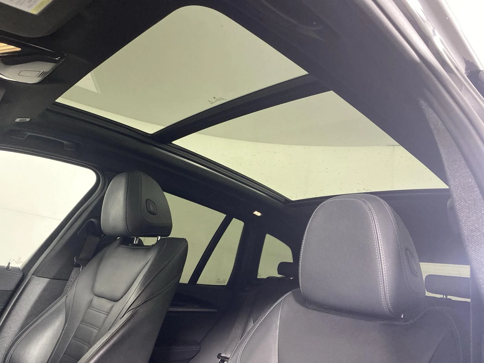 Used 2020 Dark Graphite Metallic BMW M40i image 2
