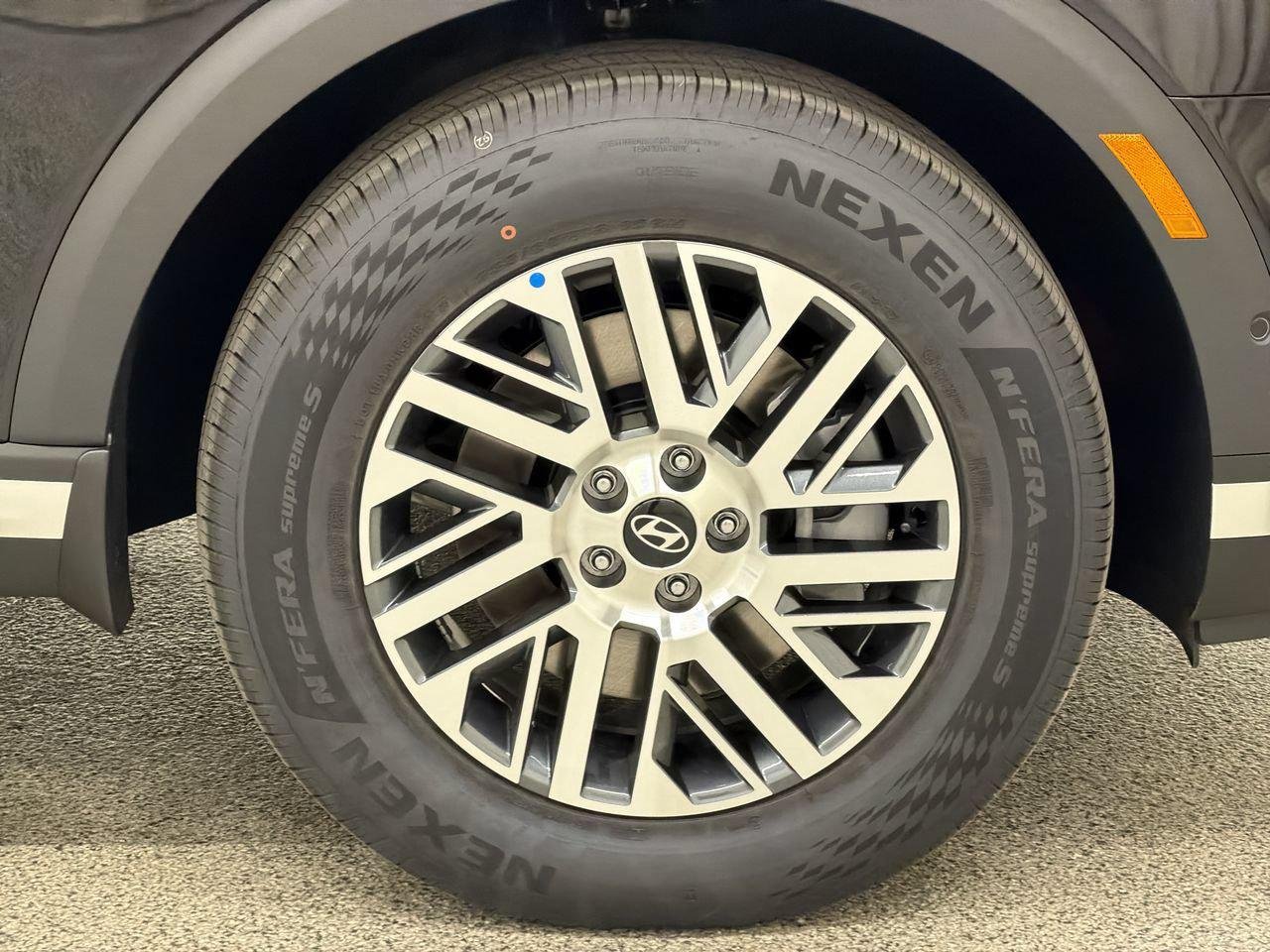 New 2027 Abyss Black Pearl Hyundai SEL Premium AWD image 10