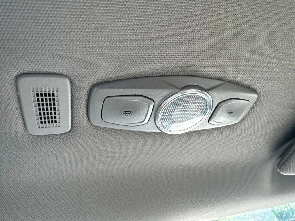 Used 2019 Silver Ford XL image 23