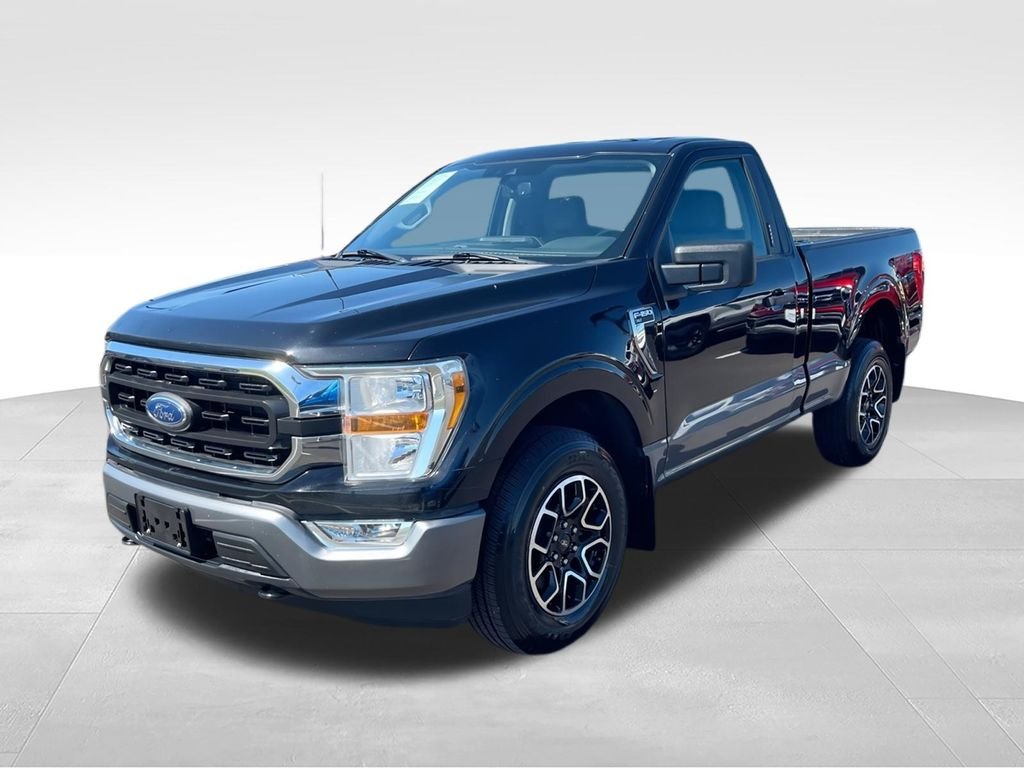 Used 2022 Black Ford XLT image 4