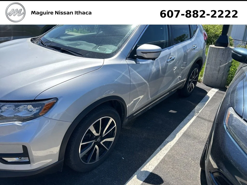 Used 2019 Silver Nissan SL image 7