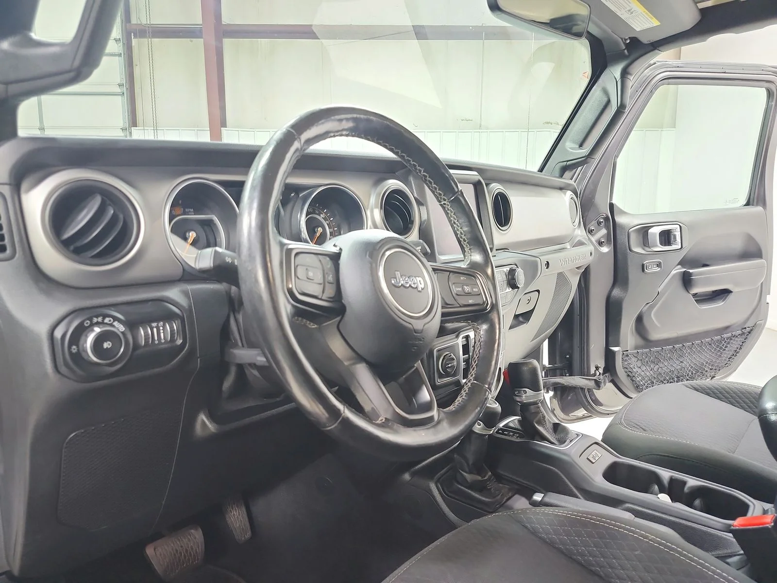 Used 2021 Gray Jeep Unlimited Sport image 19