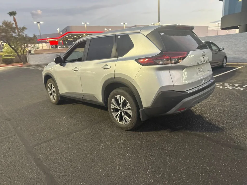 Used 2022 Silver Nissan SV image 15