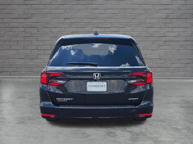 Used 2023  Honda Sport image 4
