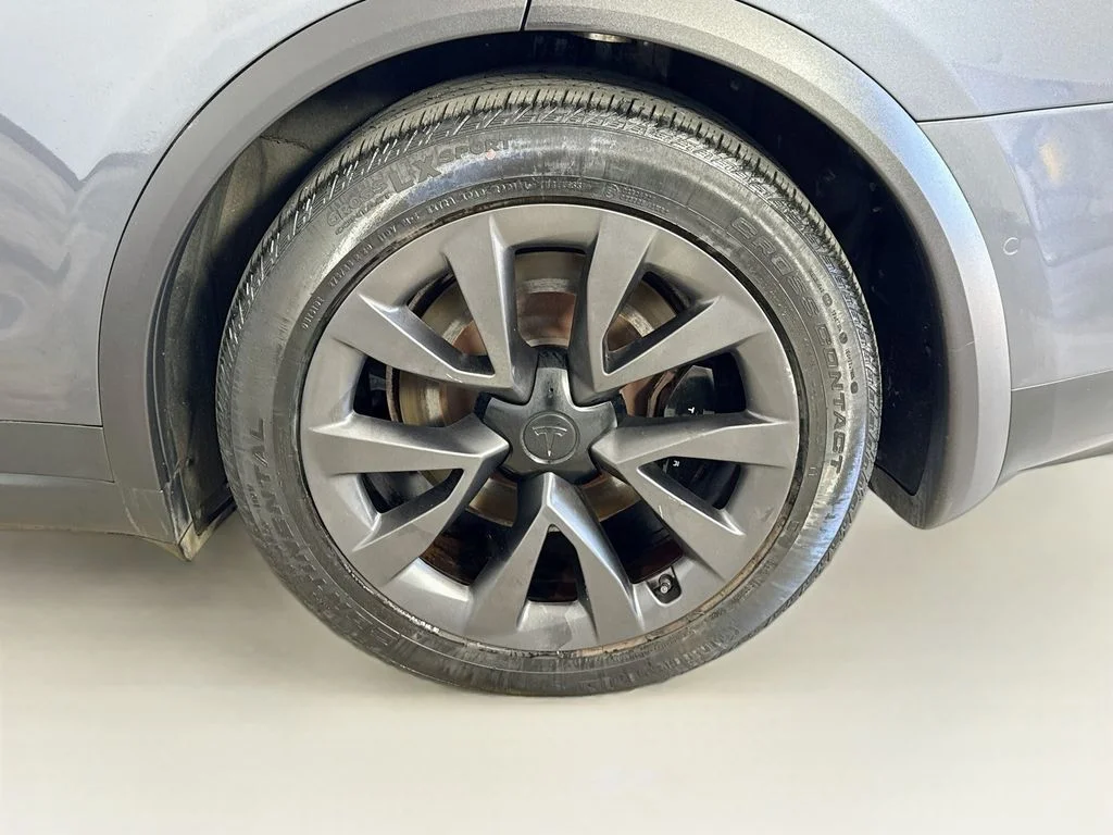 Used 2023 Gray Tesla Standard Range image 31