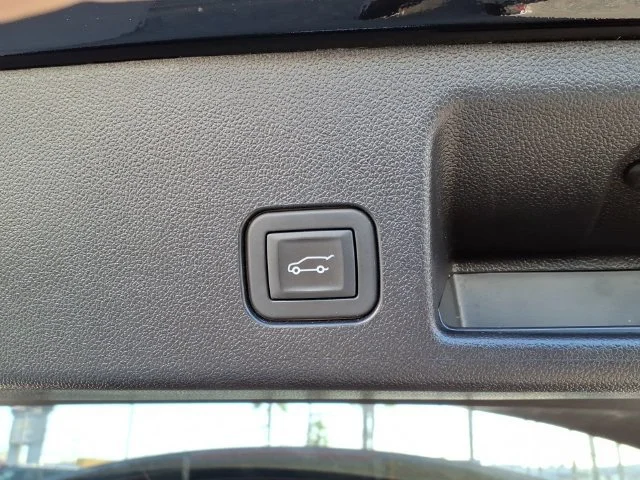 Used 2025 Black Chevrolet LT image 6