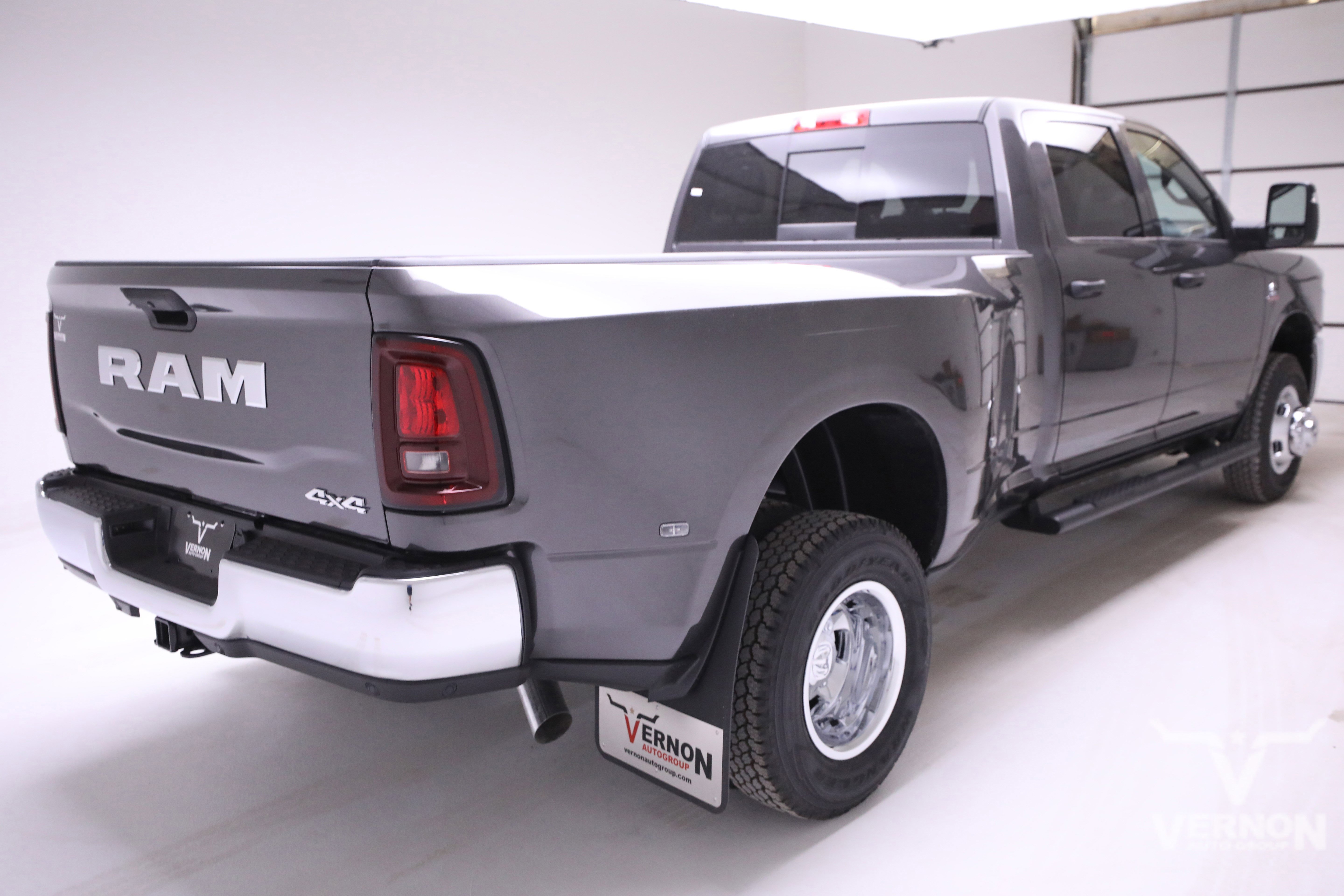 New 2026 Granite Crystal Metallic Clearcoat Ram N image 5