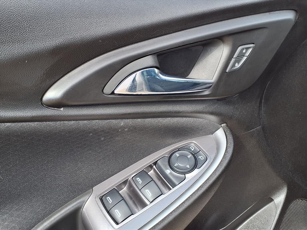 Used 2023 Gray Chevrolet LT image 15