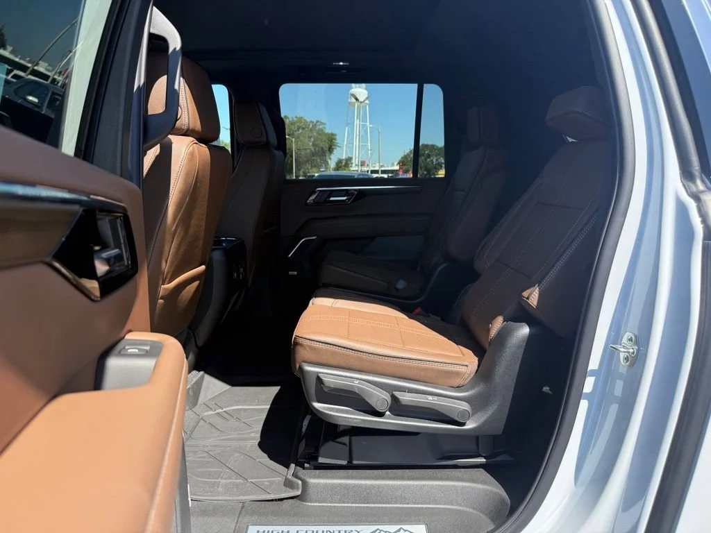 New 2026 Polar White Tricoat Chevrolet High Country image 14