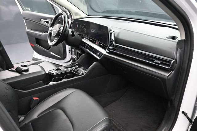 Used 2023 White Pearl Kia EX image 23