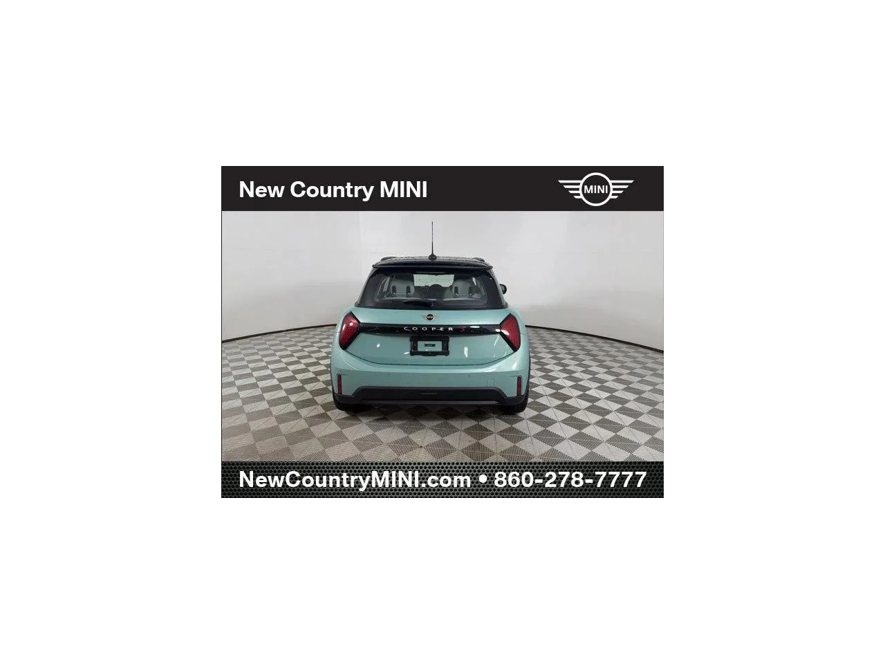 New 2026 Green MINI Signature Plus image 6