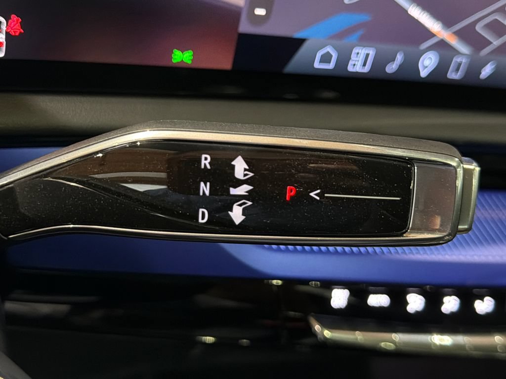 2026 Cadillac OPTIQ V-Series - Photo 22