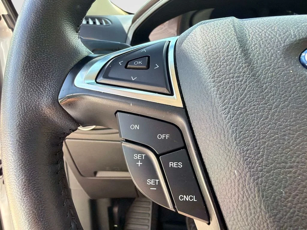 Used 2024 White Metallic Ford SEL image 29