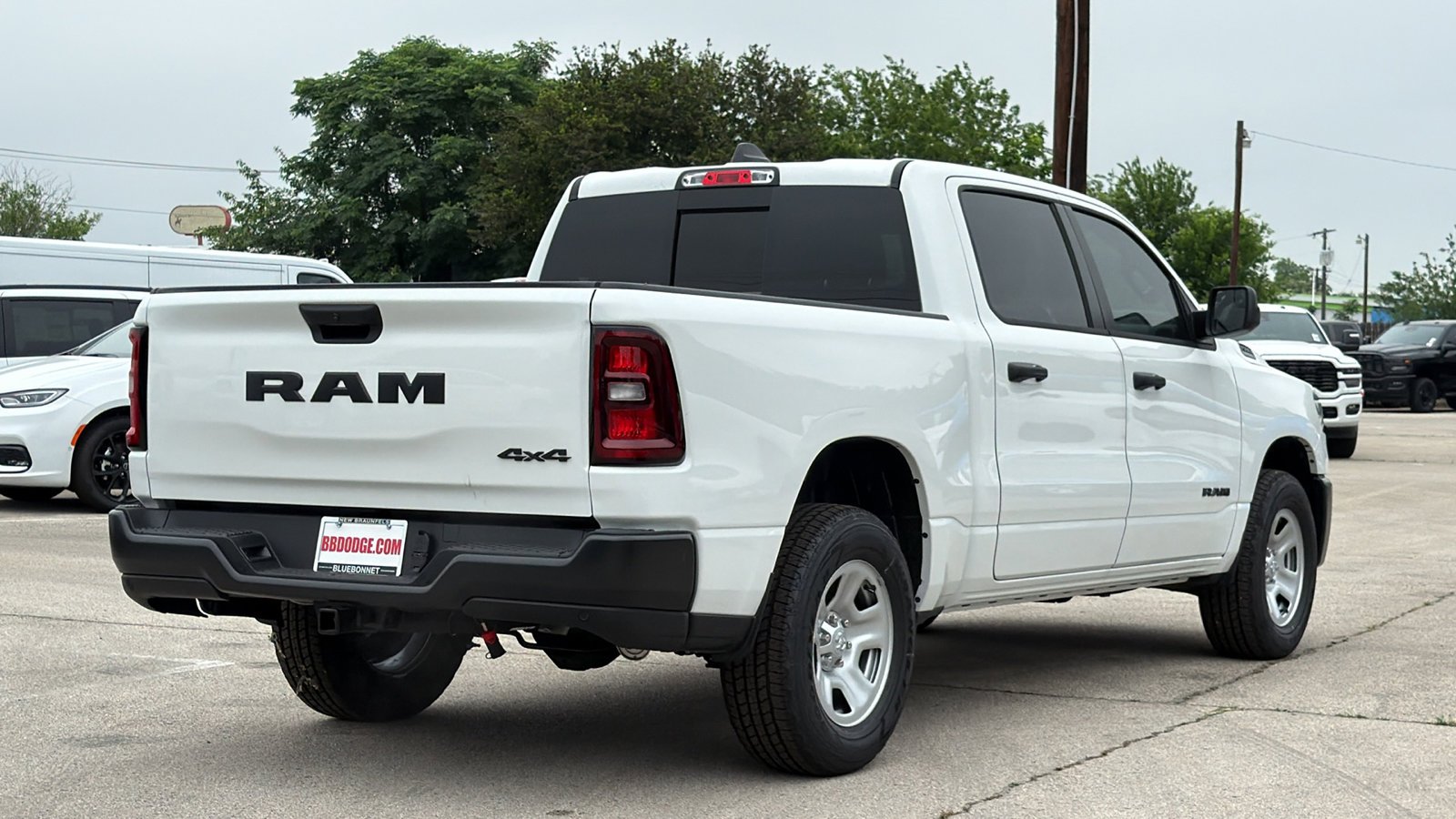 New 2026 Bright White Clear-Coat Exterior Paint RAM Tradesman image 5