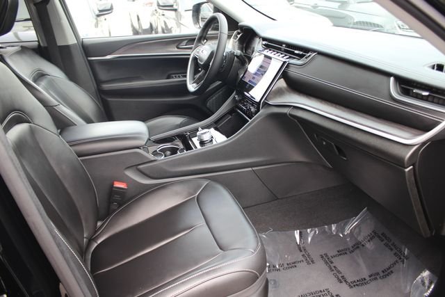 Used 2023 Black Jeep Limited image 37