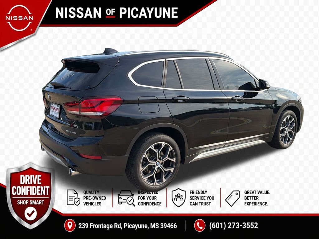 Used 2022 Black BMW sDrive28i image 6