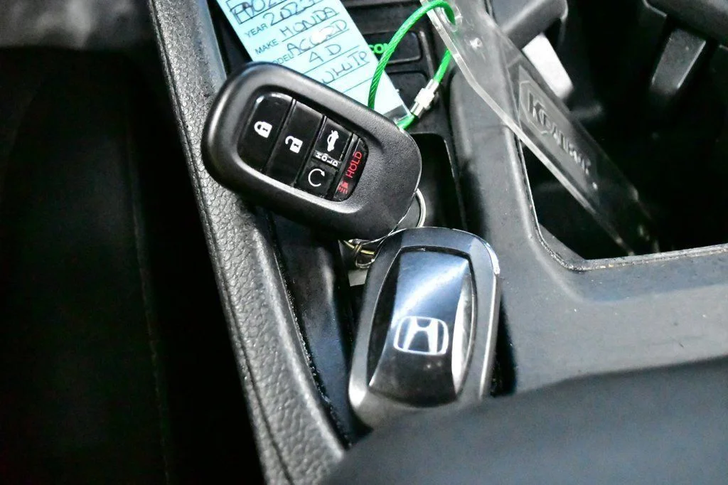 Used 2023  Honda EX image 5