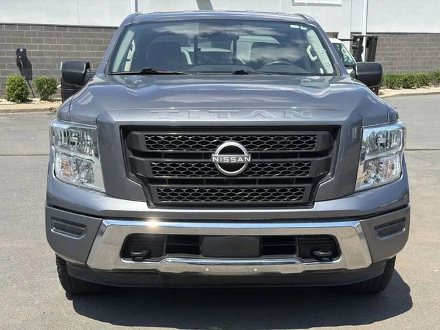 Used 2024 Gray Nissan SV image 16