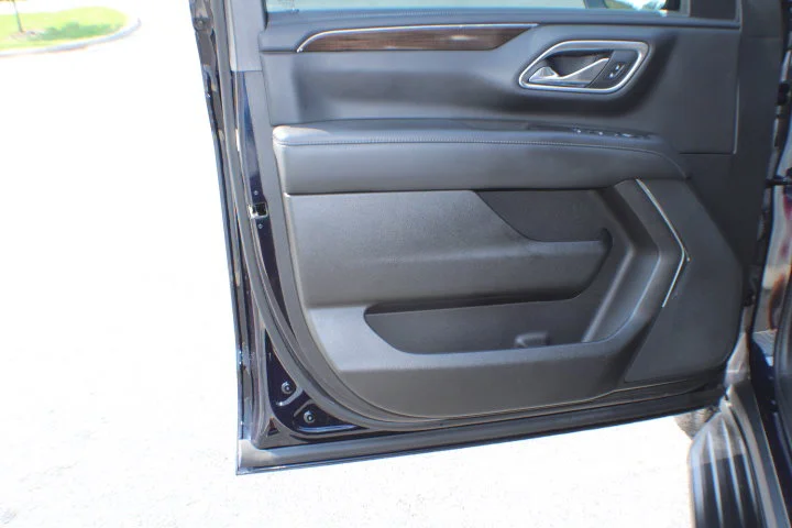 Certified Used 2022 Midnight Blue Metallic GMC SLE image 6