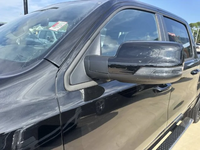 New 2027 Diamond Black Crystal Pearl-Coat Exterior Paint RAM Laramie image 12