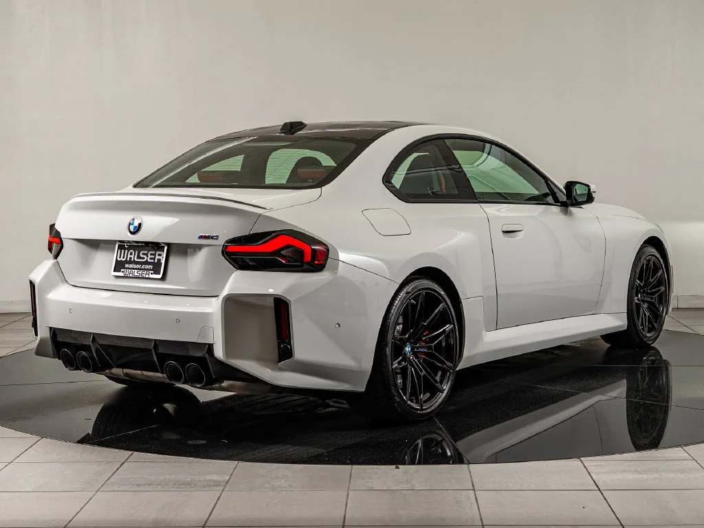 Used 2025 Alpine White BMW  image 5
