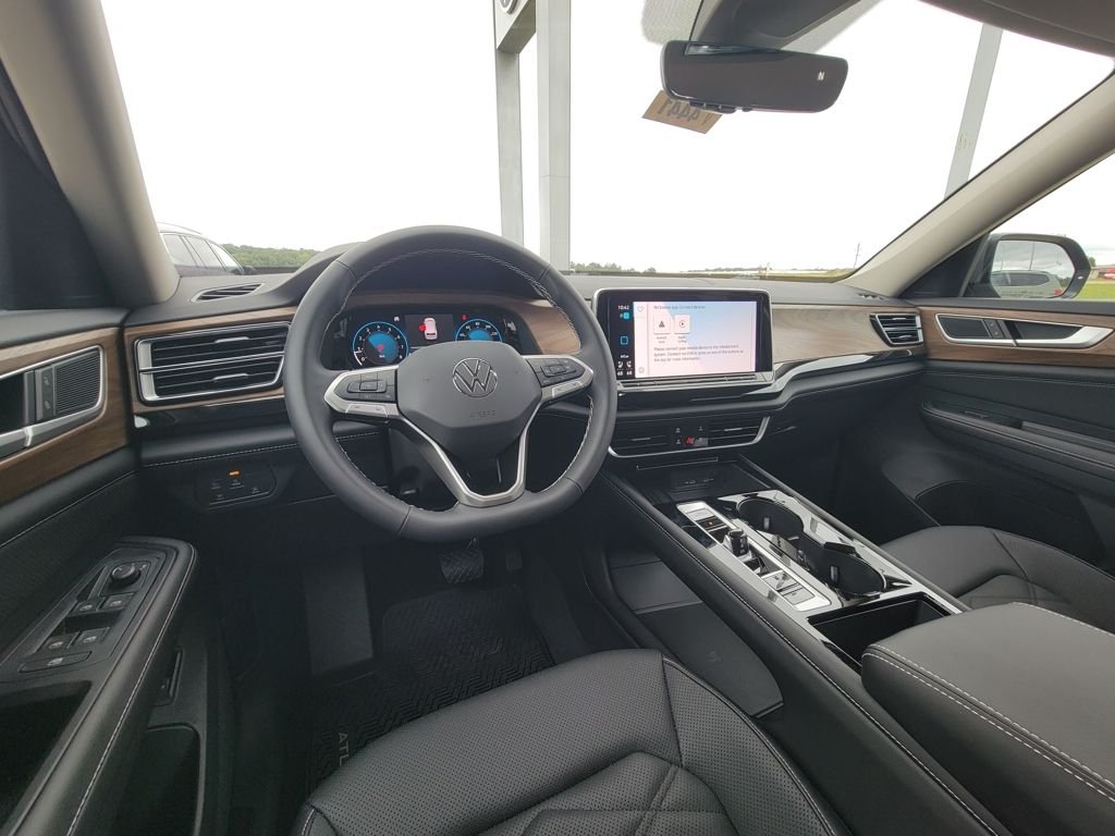2026 Volkswagen Atlas SE w/Tech - Photo 31