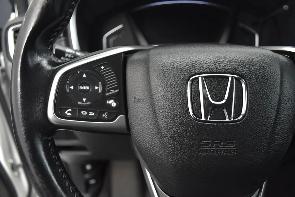 Certified Used 2018 White Honda Touring image 13