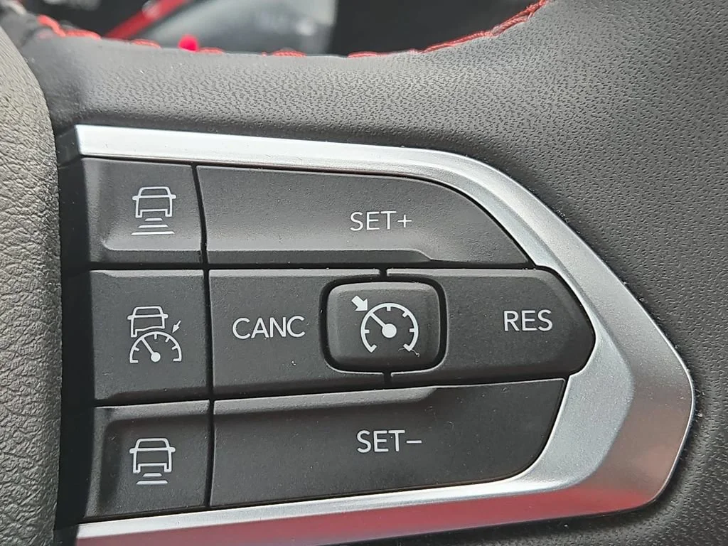 Used 2025 White Jeep Trailhawk image 50