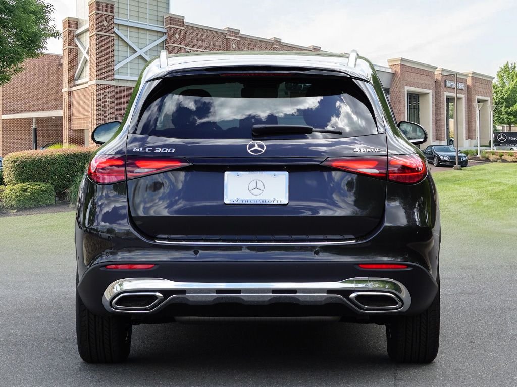 Used 2026 Graphite Grey Metallic Mercedes-Benz GLC 300 image 5