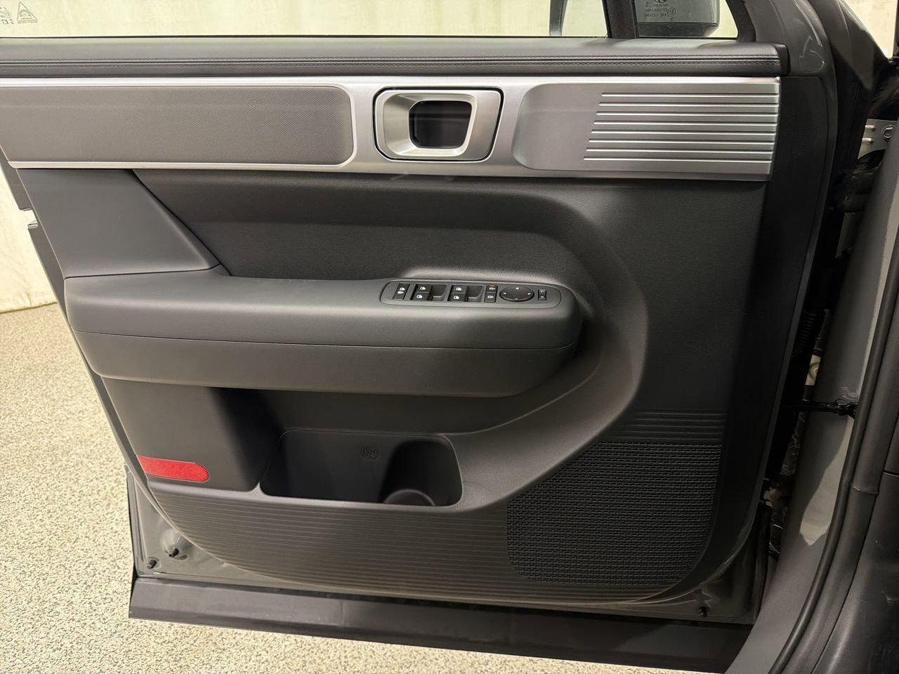 New 2026 Hampton Gray Hyundai SE image 17