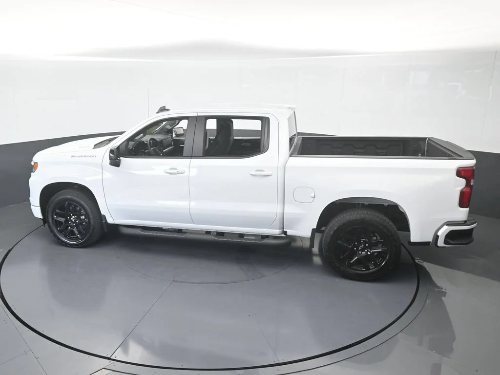 Used 2026 Summit White Chevrolet RST image 44